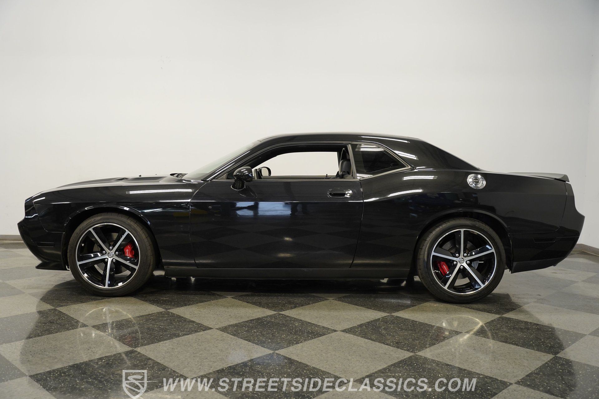 Used 2010 Dodge Challenger SRT8 w/ SRT Option Group II RWD image 2