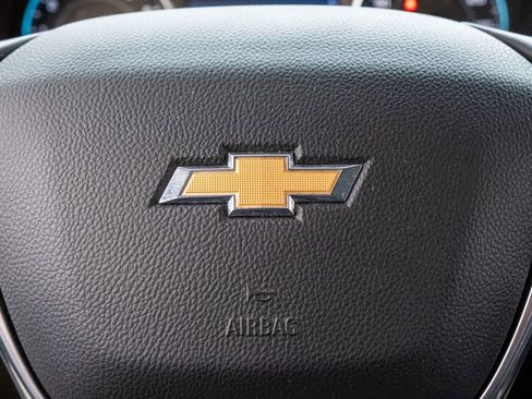 Used 2021 Chevrolet Traverse LT image 22