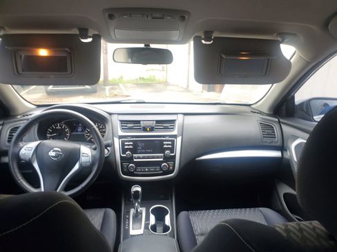 Used 2018 Nissan Altima 2.5 SV FWD image 32