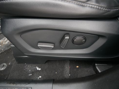 Used 2023 Ford Explorer XLT w/ Equipment Group 202A image 32