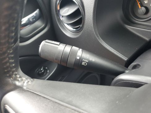 Used 2017 Jeep Patriot Latitude image 29