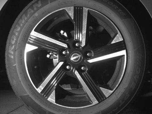 Used 2025 Nissan Sentra SV FWD image 18