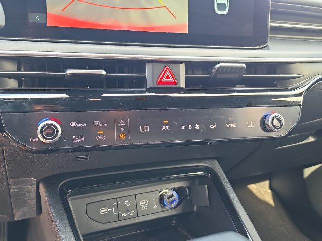 Certified 2025 Kia K5 GT-Line AWD/4WD image 27