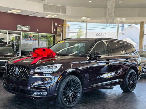 Used 2023 Lincoln Aviator Black Label w/ Dynamic Handling Package AWD/4WD image 18
