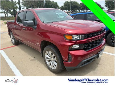 Used 2019 Chevrolet Silverado 1500 Custom w/ Custom Value Package AWD/4WD image 2