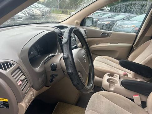 Used 2012 Kia Sedona LX image 13