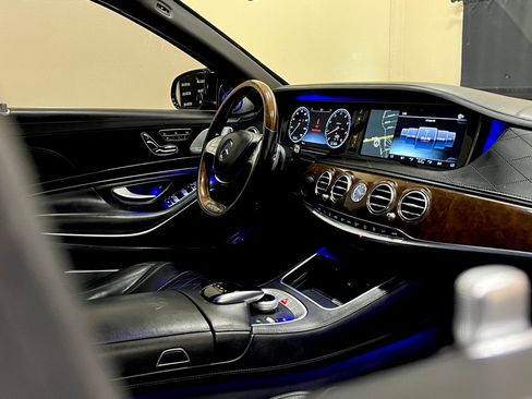 Used 2016 Mercedes-Benz Maybach S 600 image 17