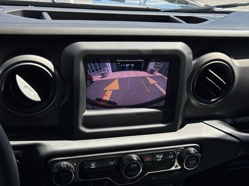 Used 2023 Jeep Wrangler Sport AWD/4WD image 19