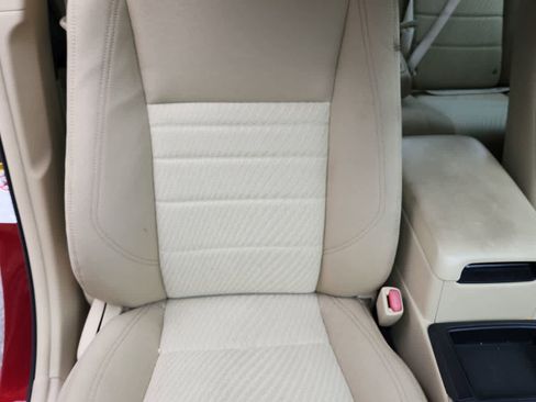 Used 2016 Toyota Camry SE FWD image 18