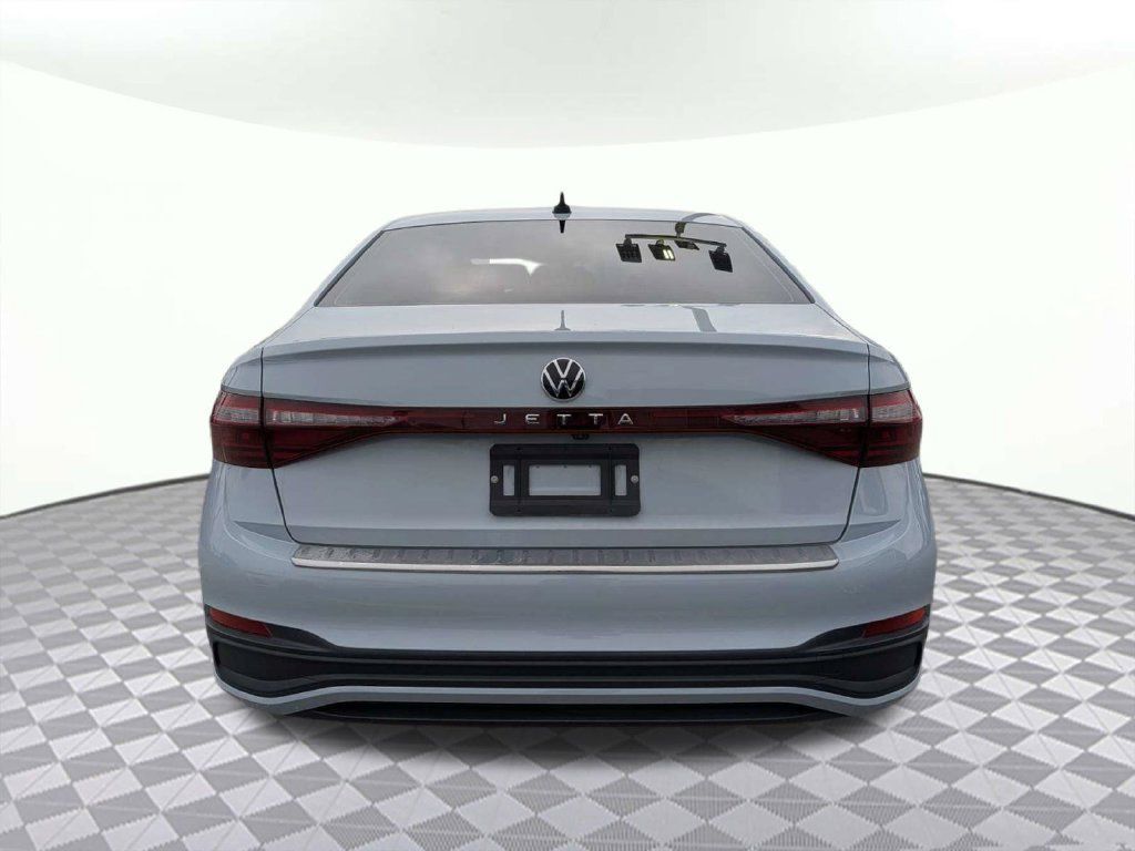 Used 2025 Volkswagen Jetta Sport FWD image 4