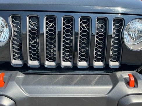 Used 2023 Jeep Gladiator Mojave w/ Cold Weather Group AWD/4WD image 35