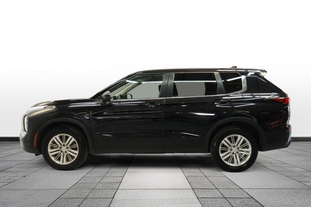 Used 2024 Mitsubishi Outlander ES FWD image 4