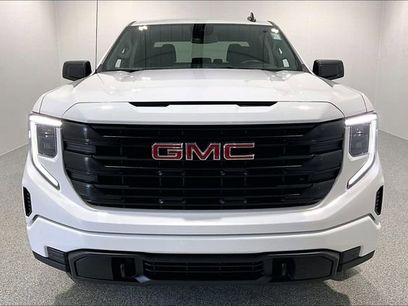 Used 2024 GMC Sierra 1500 Pro w/ Graphite Edition