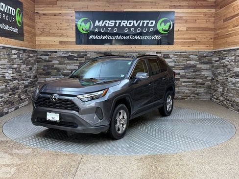 Used 2022 Toyota RAV4 XLE w/ Convenience Package AWD/4WD image 4