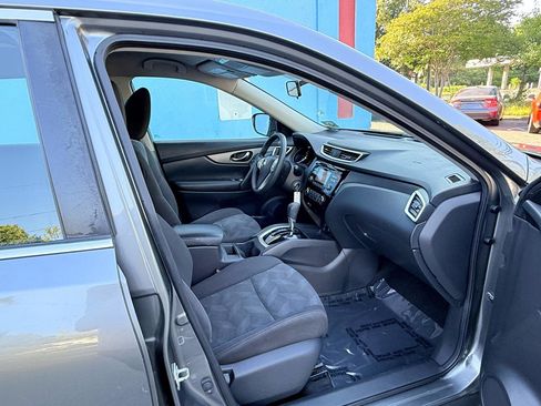 Used 2016 Nissan Rogue S AWD/4WD image 17