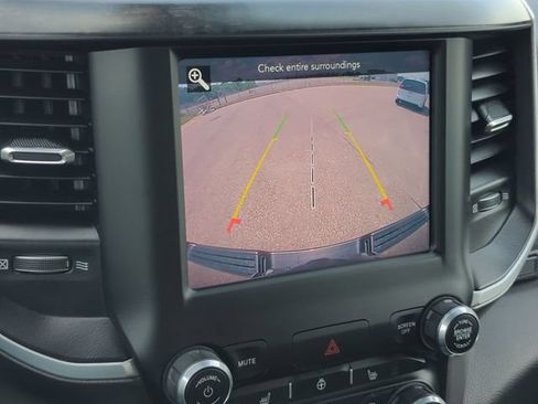 Used 2020 RAM 1500 Big Horn AWD/4WD image 18