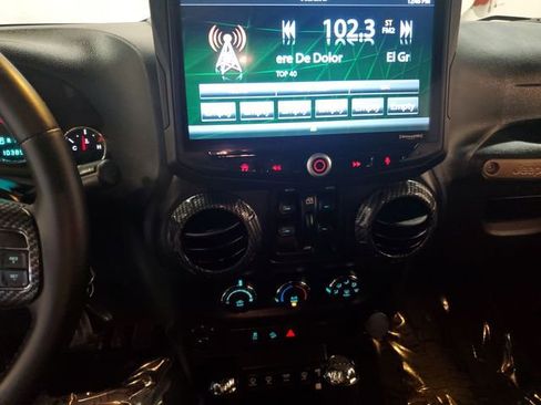 Used 2015 Jeep Wrangler Unlimited Sport w/ Quick Order Package 24S AWD/4WD image 19