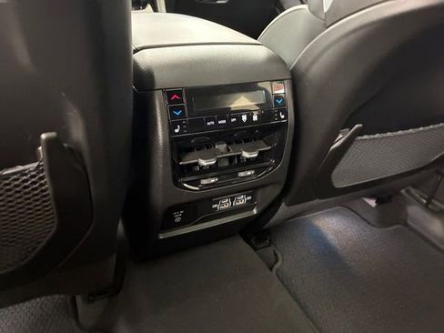 Used 2022 Jeep Grand Cherokee Summit w/ Advanced Protech Group IV AWD/4WD image 19