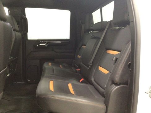 Used 2024 GMC Sierra 2500 AT4 w/ AT4 Premium Plus Package image 19