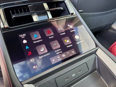 Certified 2025 Porsche Panamera 4 image 23