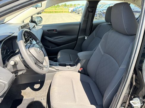 Used 2023 Toyota Corolla LE w/ Carpet Mat Package (TMS) FWD image 9