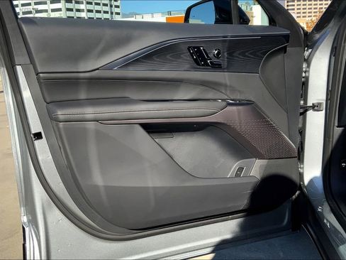 New 2025 Cadillac Lyriq Luxury AWD/4WD image 11