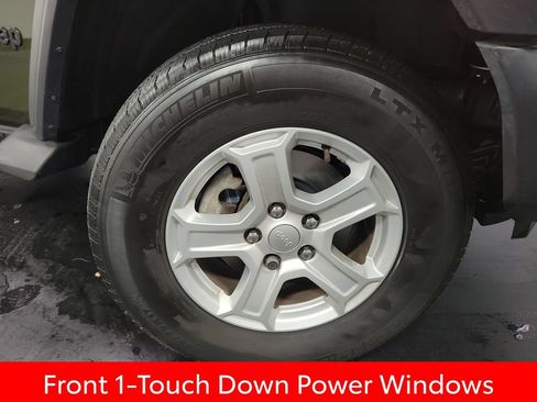 Used 2022 Jeep Wrangler Unlimited Sport AWD/4WD image 10