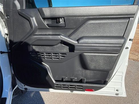 Used 2025 Toyota Tacoma SR image 13