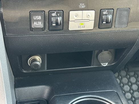 Used 2013 Toyota Sequoia Limited image 31