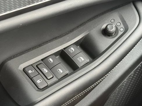 Certified 2025 Jeep Grand Cherokee Laredo X w/ Luxury Tech Group I AWD/4WD image 23