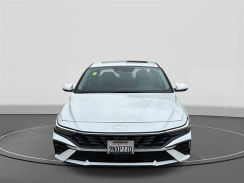 Used 2024 Hyundai Elantra SEL w/ Convenience Package FWD image 3