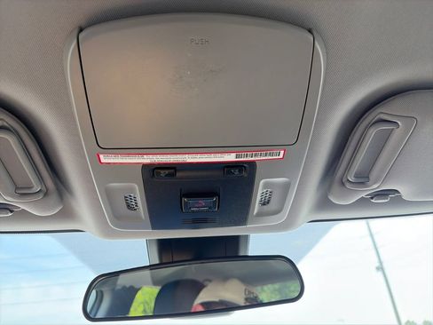 Used 2020 Toyota Camry SE FWD image 33