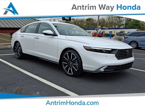 New 2025 Honda Accord Touring image 1