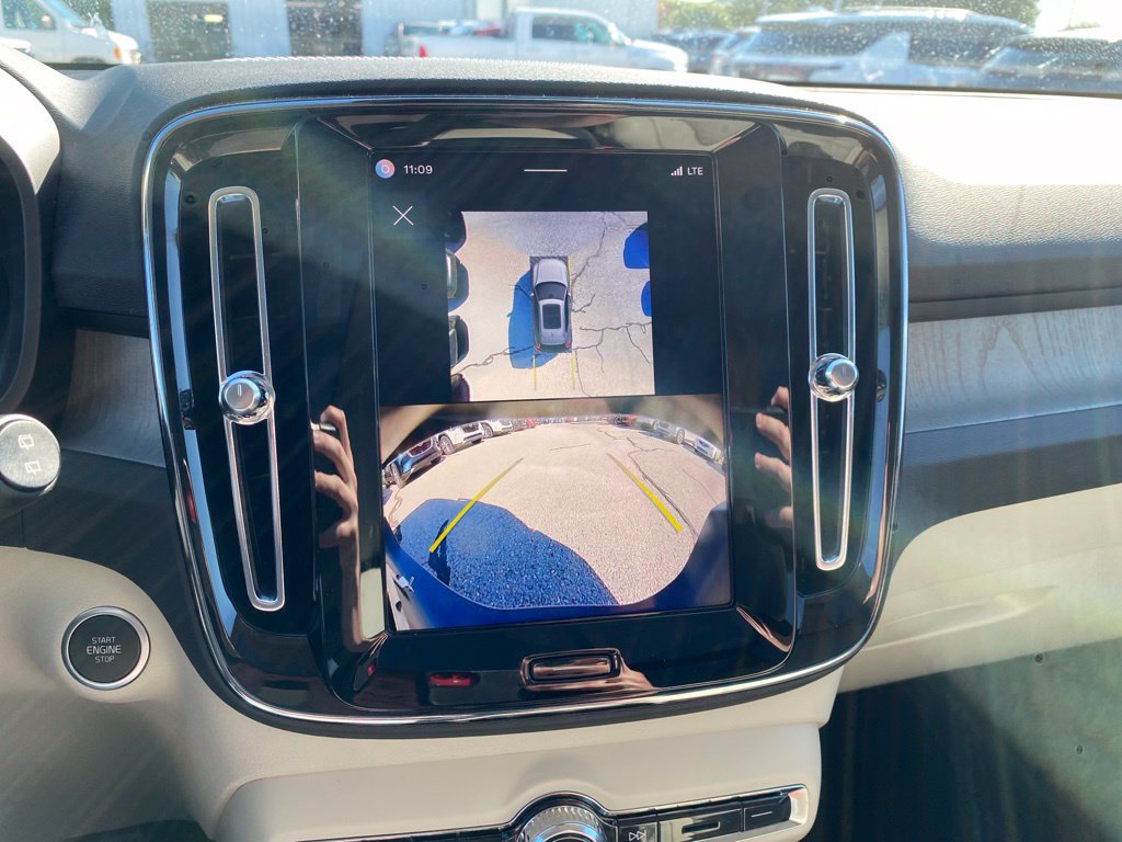 Used 2024 Volvo XC40 B5 Ultimate w/ Protection Package Premier AWD/4WD image 11