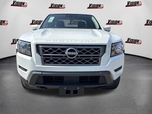 Certified 2023 Nissan Frontier SV AWD/4WD image 2