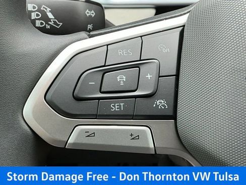 New 2026 Volkswagen Taos SE FWD image 25