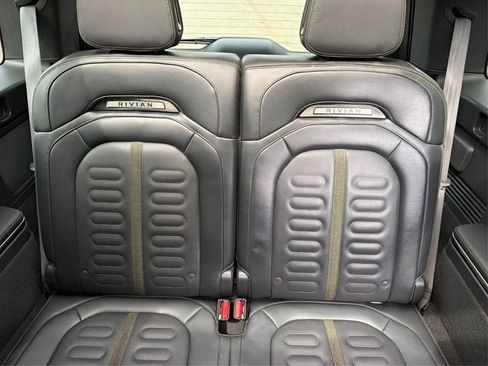Used 2024 Rivian R1S Adventure AWD/4WD image 33