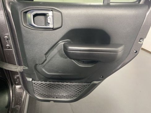 Used 2020 Jeep Wrangler Unlimited Rubicon AWD/4WD image 29