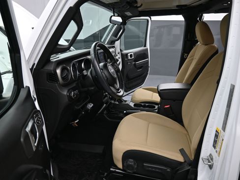 Used 2020 Jeep Gladiator Sport w/ Quick Order Package 24S image 12