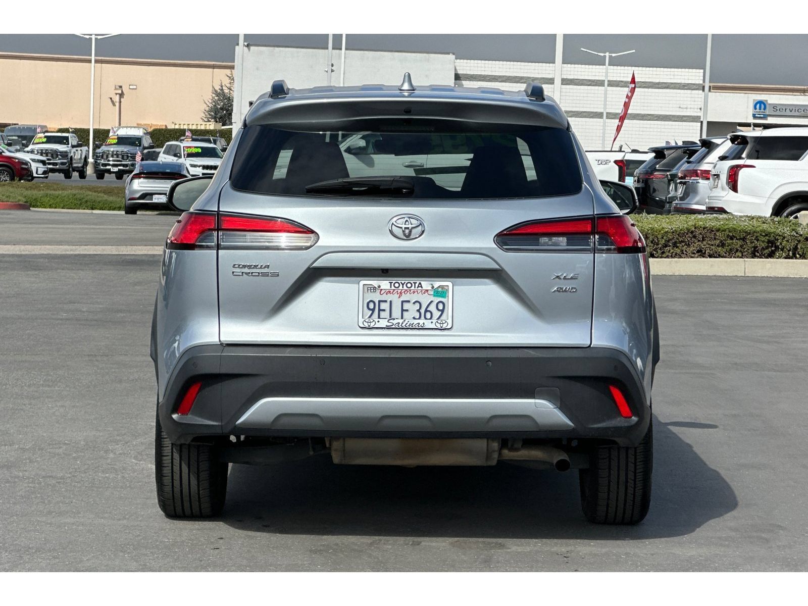 Used 2023 Toyota Corolla Cross XLE w/ Convenience Package AWD/4WD image 5
