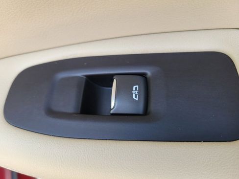 Used 2018 Cadillac XT5 Luxury w/ Driver Awareness Package image 9