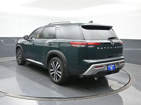 Used 2025 Nissan Pathfinder Platinum image 4