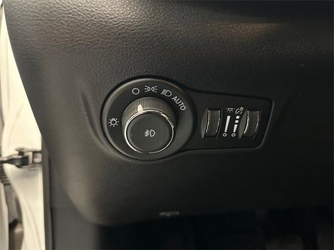 Used 2022 Jeep Compass Trailhawk w/ Sun and Sound Group image 23