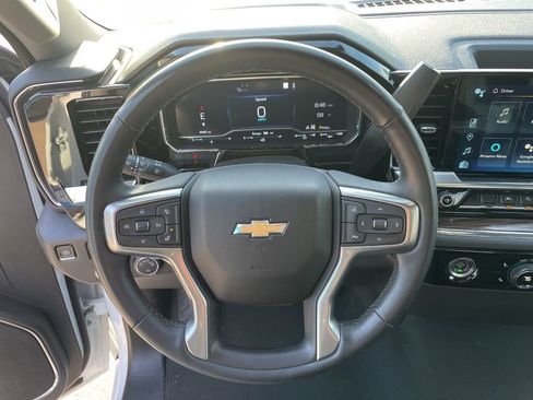 Used 2023 Chevrolet Silverado 1500 LT image 12