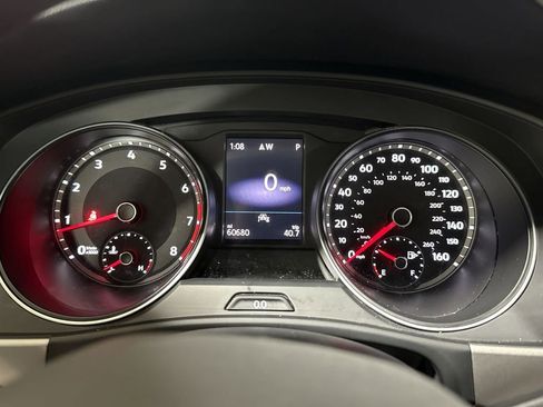 Used 2020 Volkswagen Atlas Cross Sport SE w/ Towing Package image 12