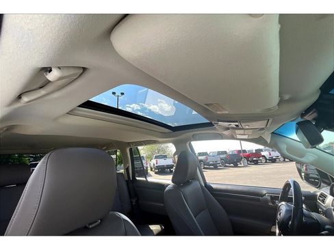 Used 2021 Lexus GX 460 Premium image 24