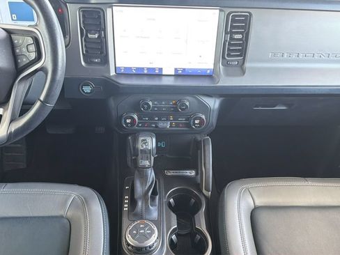 Used 2023 Ford Bronco Outer Banks AWD/4WD image 6