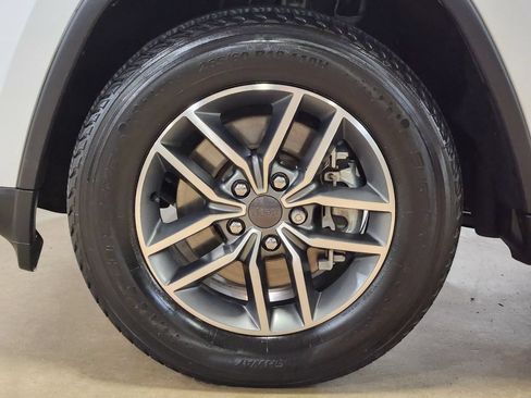 Used 2022 Jeep Grand Cherokee Limited RWD image 28