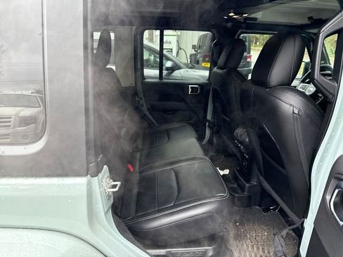 Used 2023 Jeep Wrangler Unlimited Sahara AWD/4WD image 14