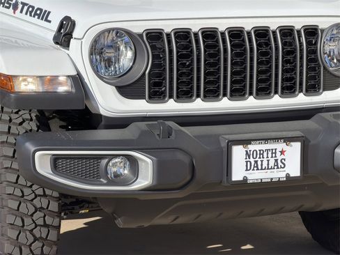 New 2025 Jeep Gladiator Sport image 7